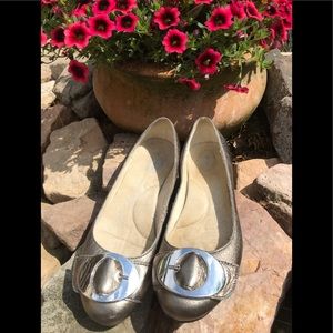 DR SCHOLLS Gold Flats w/Cushioned Insoles
